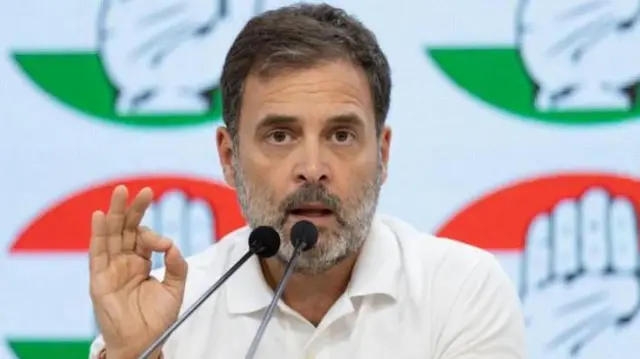 राहुल गांधी का चुनाव आयोग पर बड़ा हमला: मतदाता सूची में गड़बड़ी के गंभीर आरोप