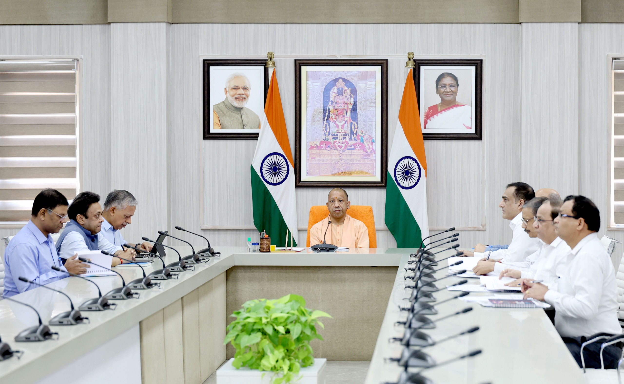 यूपी लोक निर्माण विभाग: अधिकारियों के वित्तीय अधिकार 5 गुना तक बढ़े, कार्यों में आएगी तेज़ी