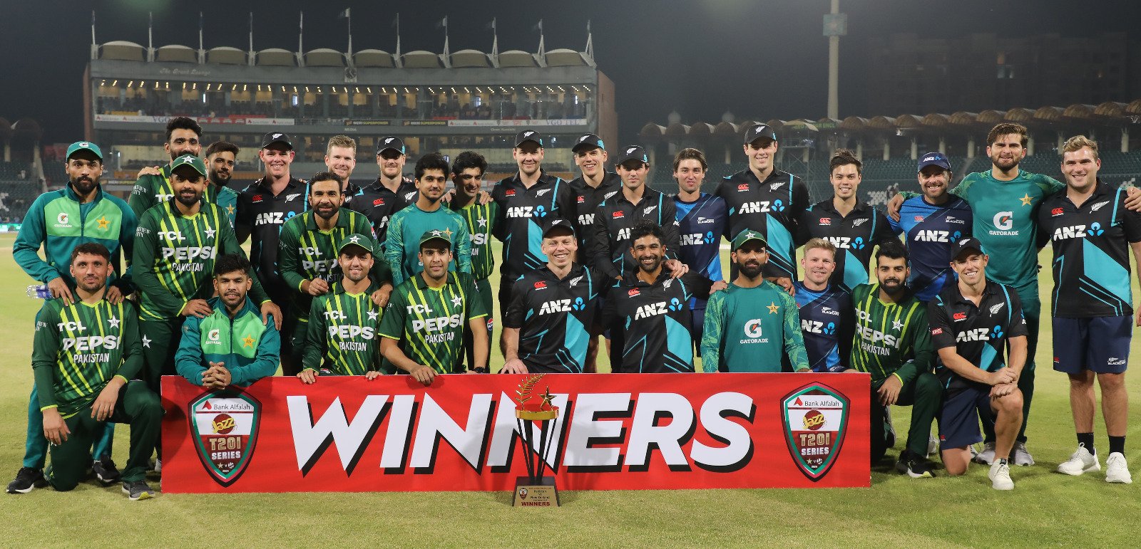 PAK vs NZ 5th T20 Highlights : Pakistan और  New Zealand के बीच खेले गए आखिरी T20 मैच किस टीम ने जीता 