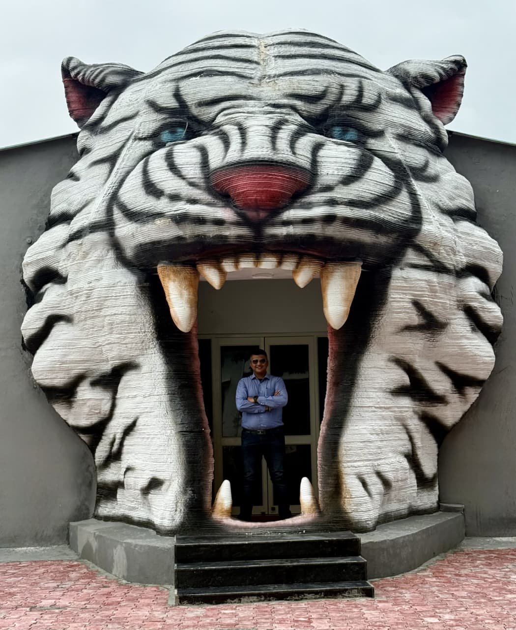 India's first and largest 3D concrete printed military insignia arch inaugurated in Jhansi