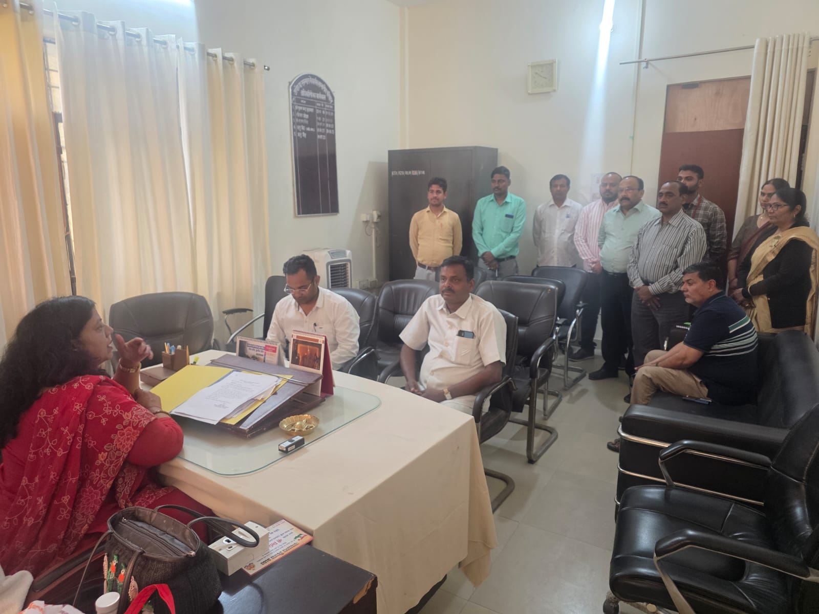 अनफिट वाहन फिट कराएं, बकाया कर जमा कराएं: आरटीओ प्रशासन