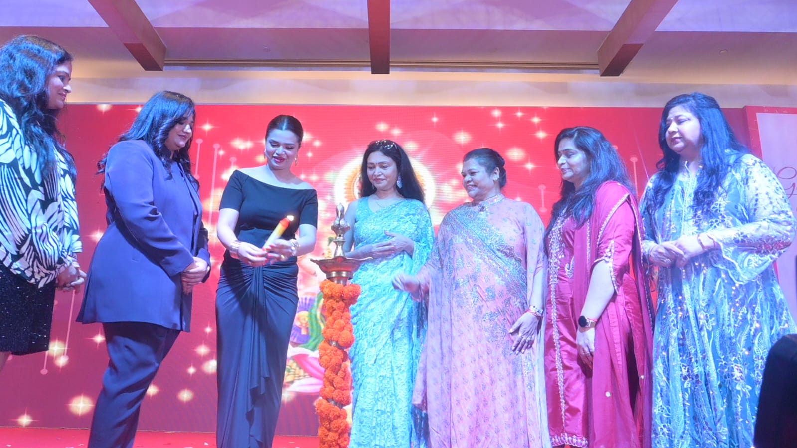 Rays Cosmetics' grand launch in Lucknow