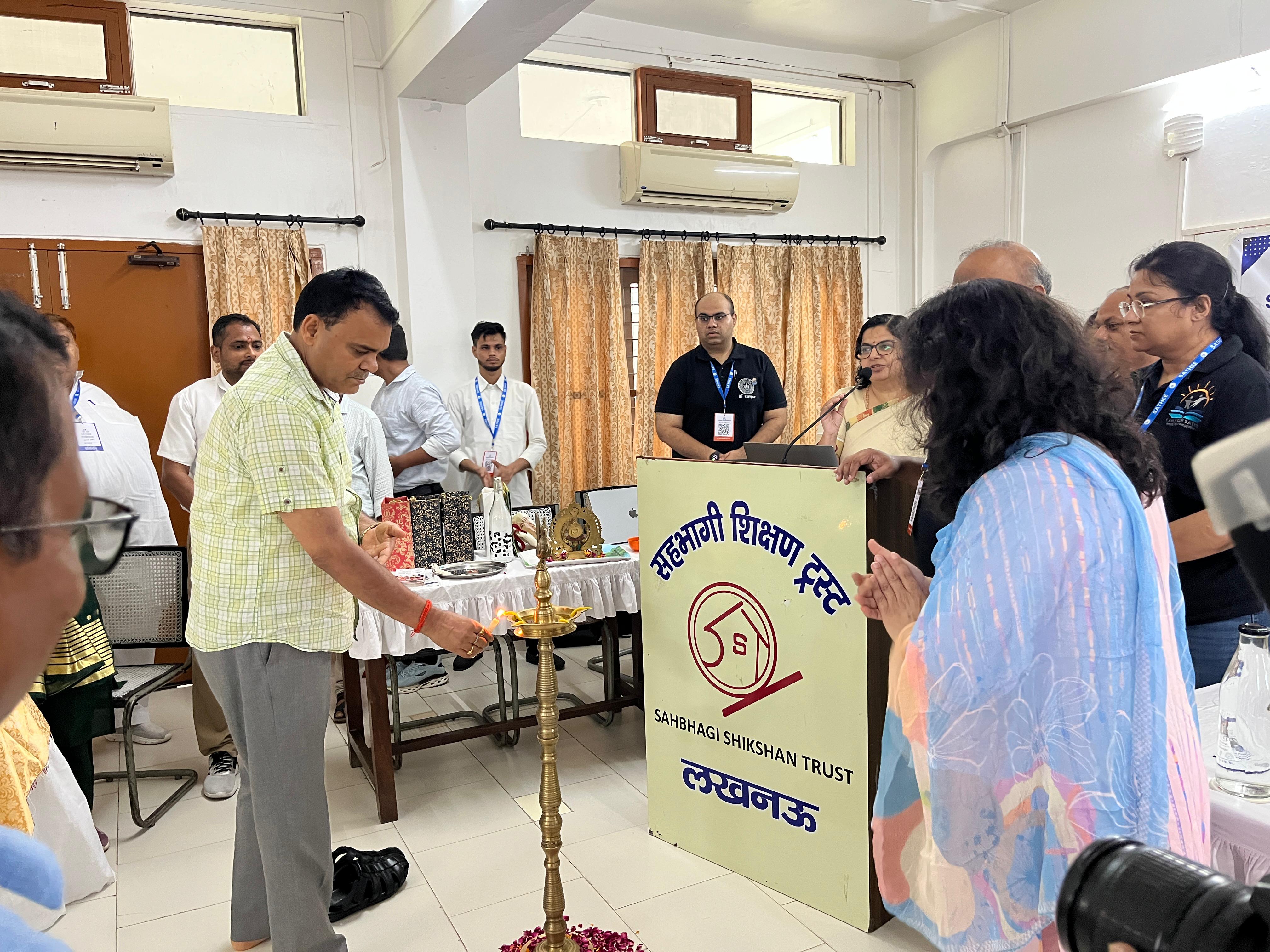 'Sathi Study Centre' started in 11 state district libraries of Uttar Pradesh, competitive students will get technical support from IIT Kanpur