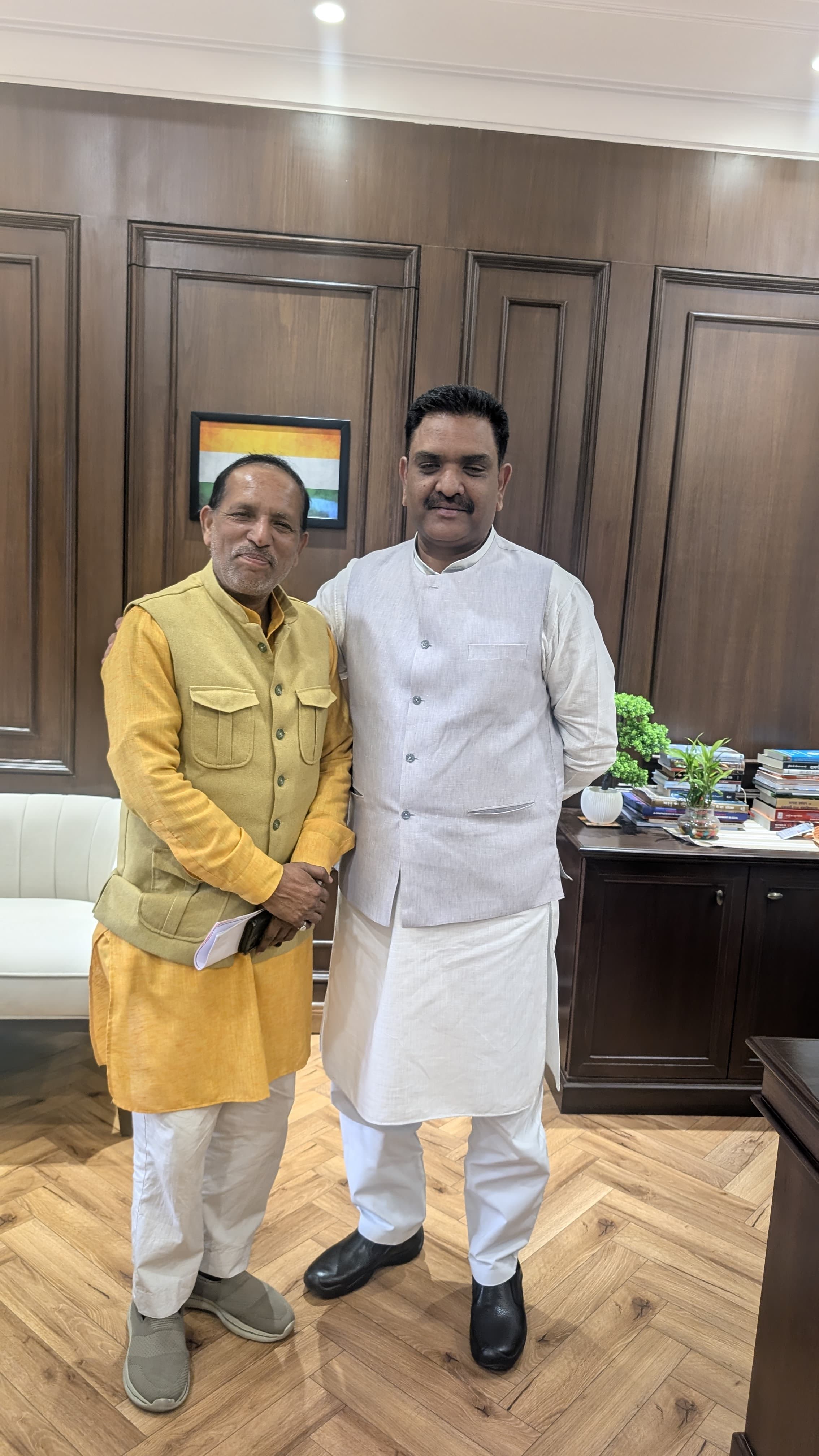 Asim Arun से मिले शिरोमणि गुरु रविदास विश्व महापीठ के प्रदेश अध्यक्ष किशनलाल सिंह