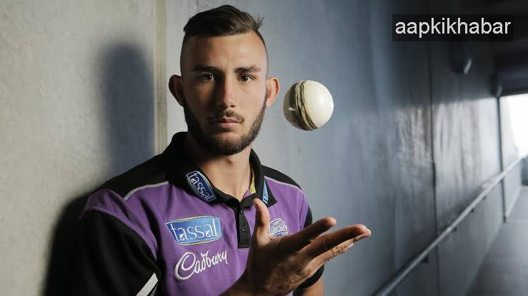  Former fast bowler Aaron Summers 