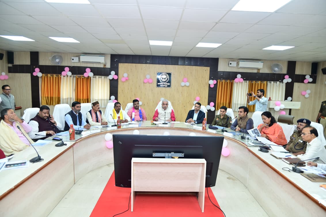 सीएम युवा उद्यमी अभियान में लाभार्थियों को तेजी से ऋण उपलब्ध कराएं&nbsp; : प्रभारी मंत्री राकेश सचान