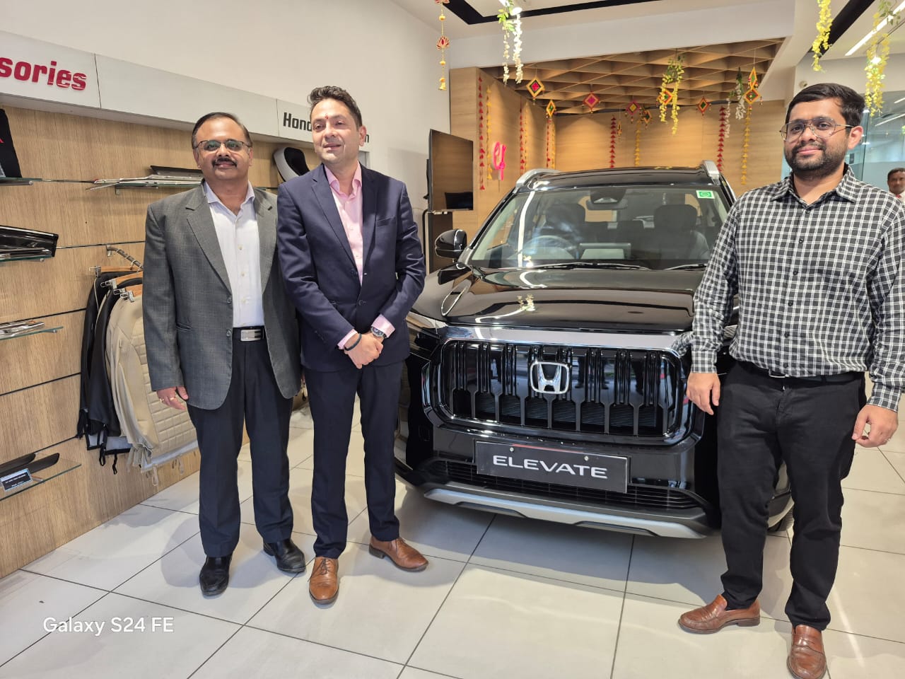Arasili Honda launches the new Elevate Ivory Edition in Lucknow