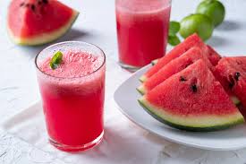 Watermelon Benefits: दिल के मरीजों के लिए वरदान है तरबूज; ब्लड प्रेशर कंट्रोल करने से लेकर मांसपेशियों का दर्द मिटाने तक, जानें इसके बेमिसाल फायदे