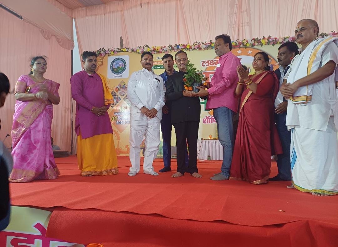 Rajya Sabha MP Dr Dinesh Sharma inaugurated the Laxmanpur Avadh Mahotsav 2024 by lighting the lamp