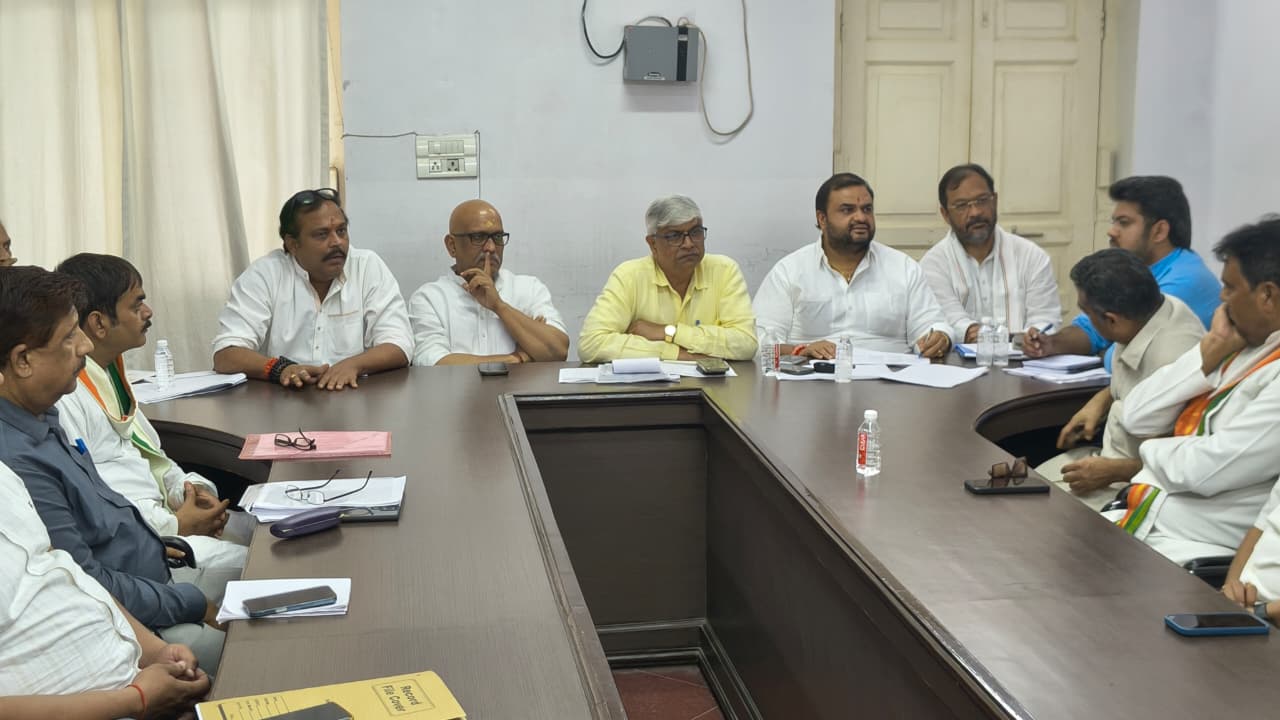 UP Election 2026: यूपी फतह के लिए कांग्रेस का महामंथन; मुख्यालय में कमेटियों और फ्रंटल संगठनों की बैठक, गौतम बोले– 'भाजपा की विदाई तय'