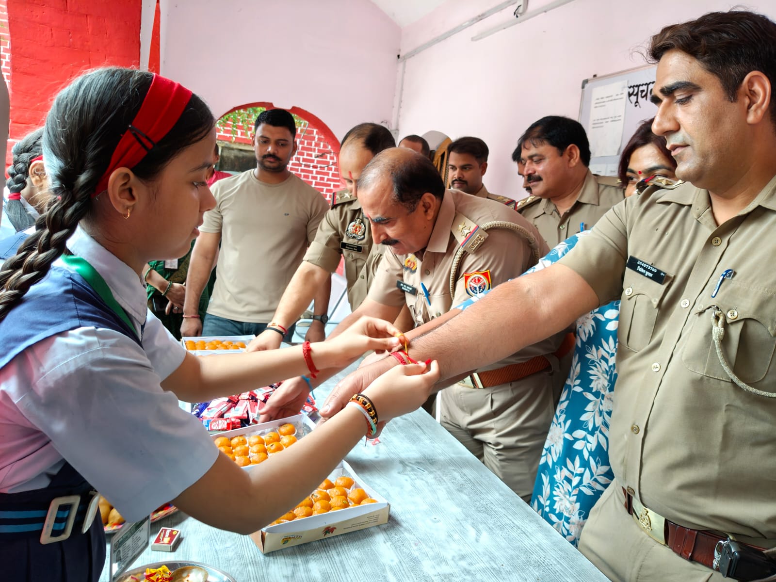 The little fairies of Bal Nikunj tied Rakhi to the ITBP and UP Police personnel and blessed them with protection