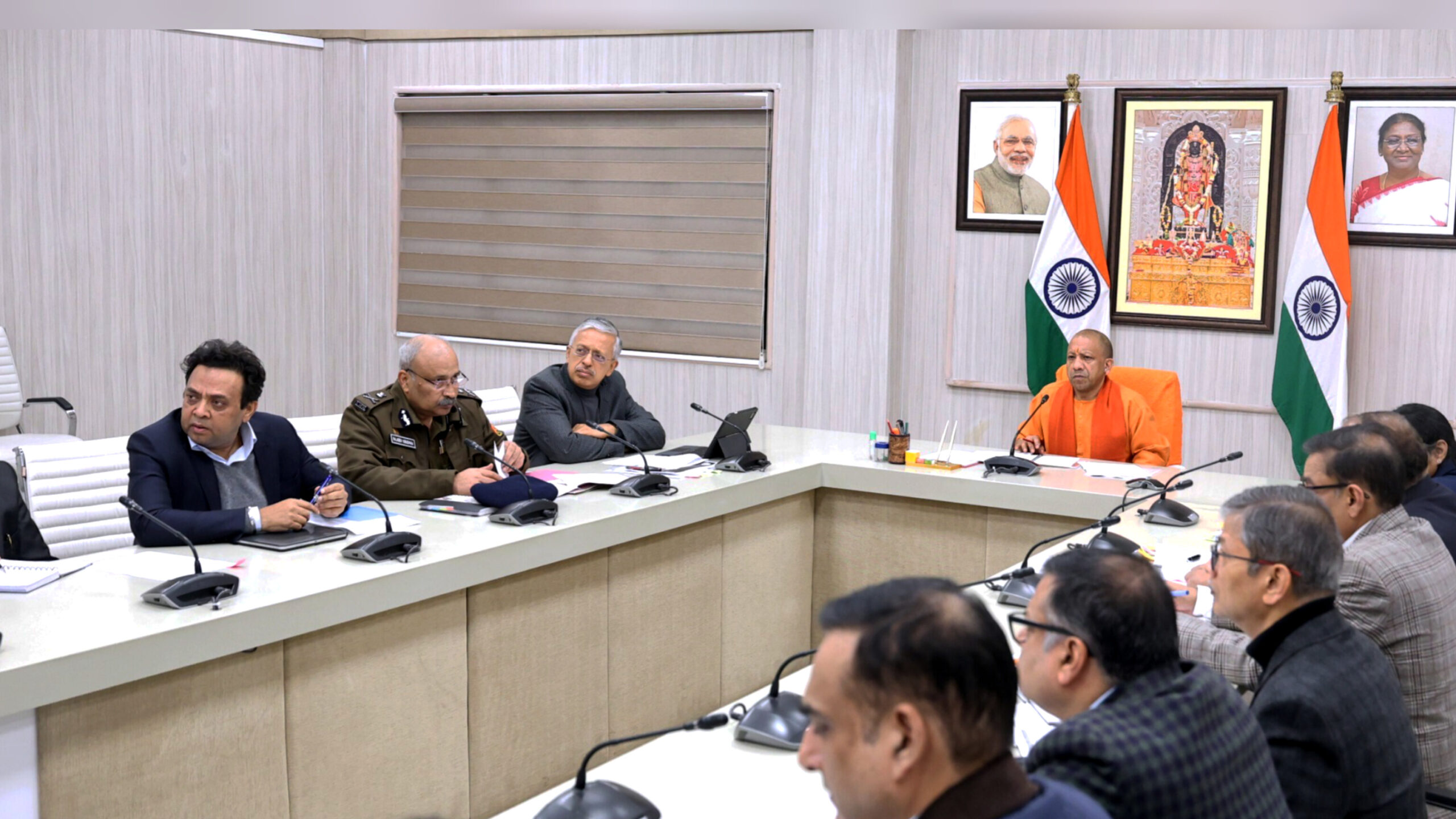 न फील्ड पर उतरें अधिकारी, किसी श्रद्धालु को न सहनी पड़े असुविधा: मुख्यमंत्री योगी आदित्यना