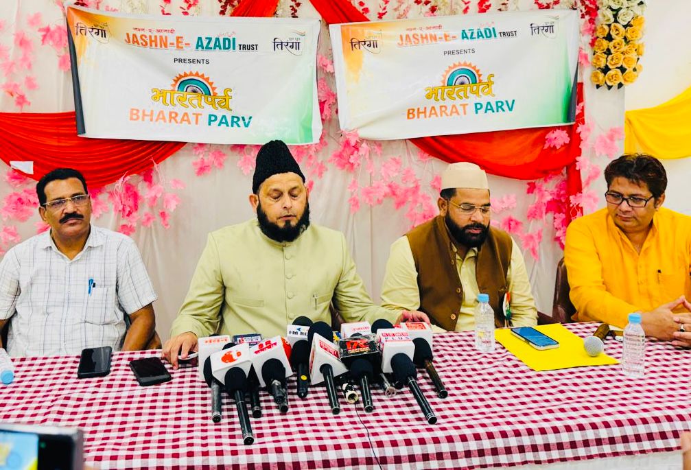 &nbsp;15 अगस्त को देश भक्ति के तरानों से गूंजेगा हजरतगंज,आसमान में &nbsp;उड़ेगा तिरंगा गुब्बारा और आजाद किए जाएंगे कबूतर