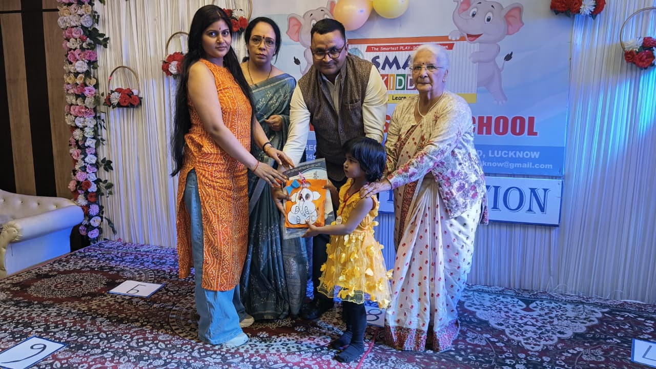 बाल्यावस्था से ही बच्चों को मोबाइल की आदतों से बचाना अभिभावकों की जिम्मेदारी &ndash; डॉ. दिनेश कुमार