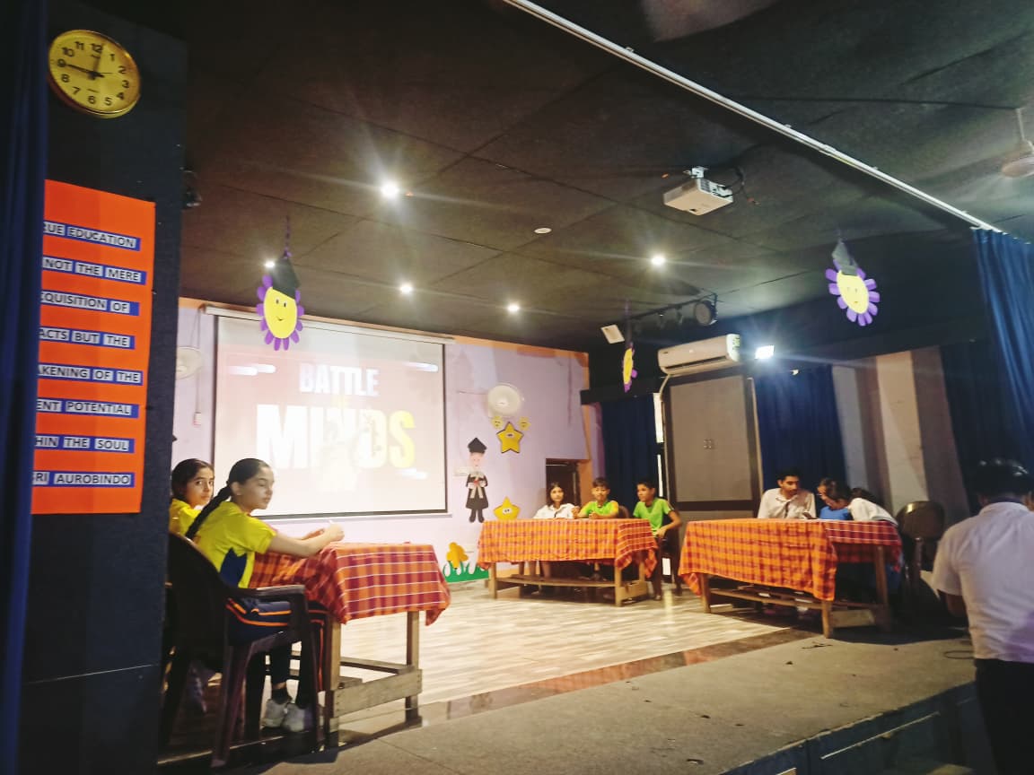 'Bharat: Governance and Heritage' Resounds at Jaipuria School (Goyal Campus); Inter-House Quiz Organized on Civil Services Day