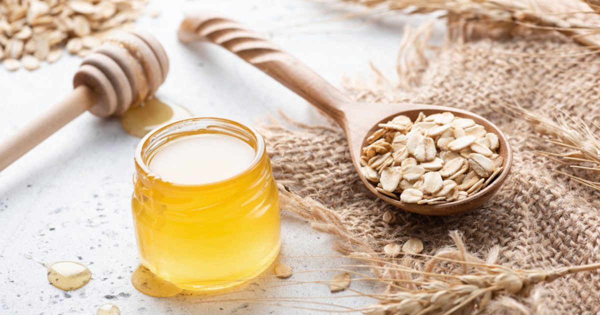 Honey Soaked Oats: ओट्स को शहद में भिगोकर खाने के ये 4 फायदे कर देंगे हैरान; जानें सुबह खाली पेट सेवन का सही तरीका