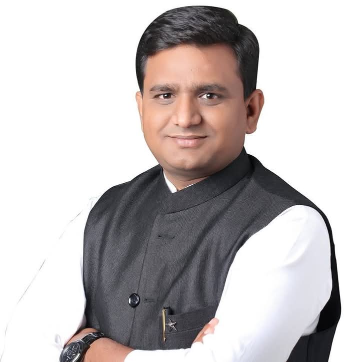 Ram Bahadur Singh has been nominated as a member of the North Eastern Railway Advisory Committee.