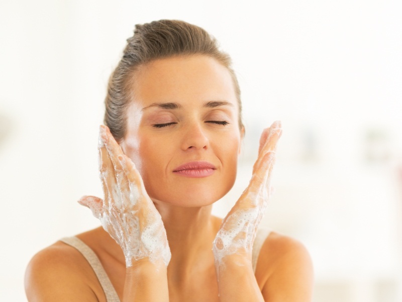 How to make natural face wash at home