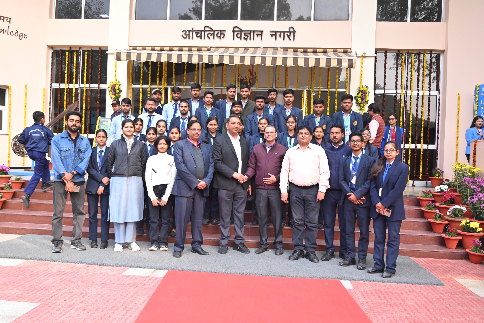 विज्ञान नगरी में साइ-मैक्स थिएटर का भव्य उद्घाटन, मंत्री जयवीर सिंह ने किया लोकार्पण