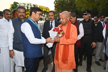 काशी तमिल संगमम् 4.0 की पहली विशेष ट्रेन वाराणसी पहुँची, 216 प्रतिनिधियों ने किया सांस्कृतिक संगम का आगाज़