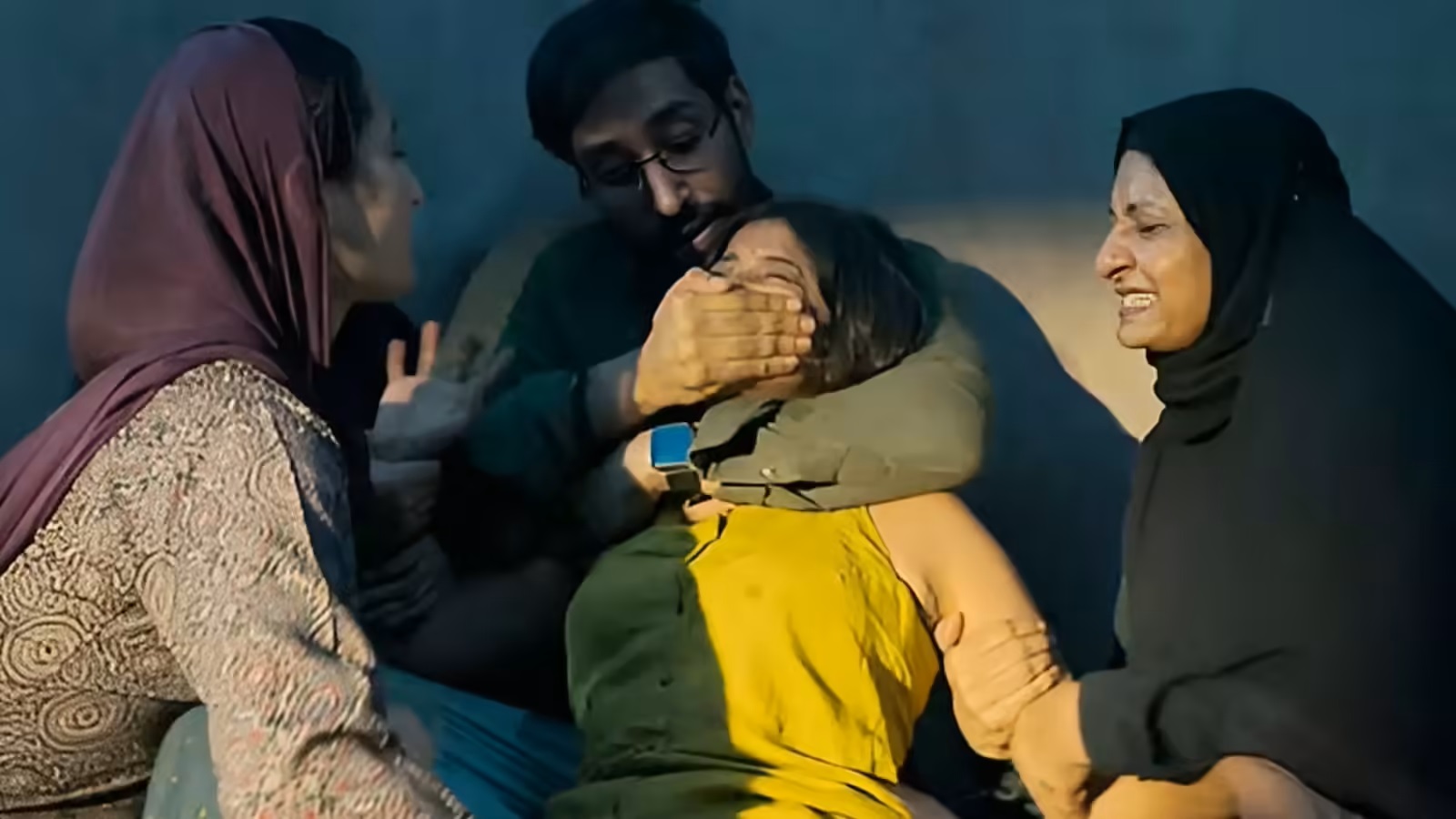 The Kerala Story 2 : गोज़ बियॉन्ड&rsquo; को U/A 16+ सर्टिफिकेट, लेकिन कई कट्स के बाद