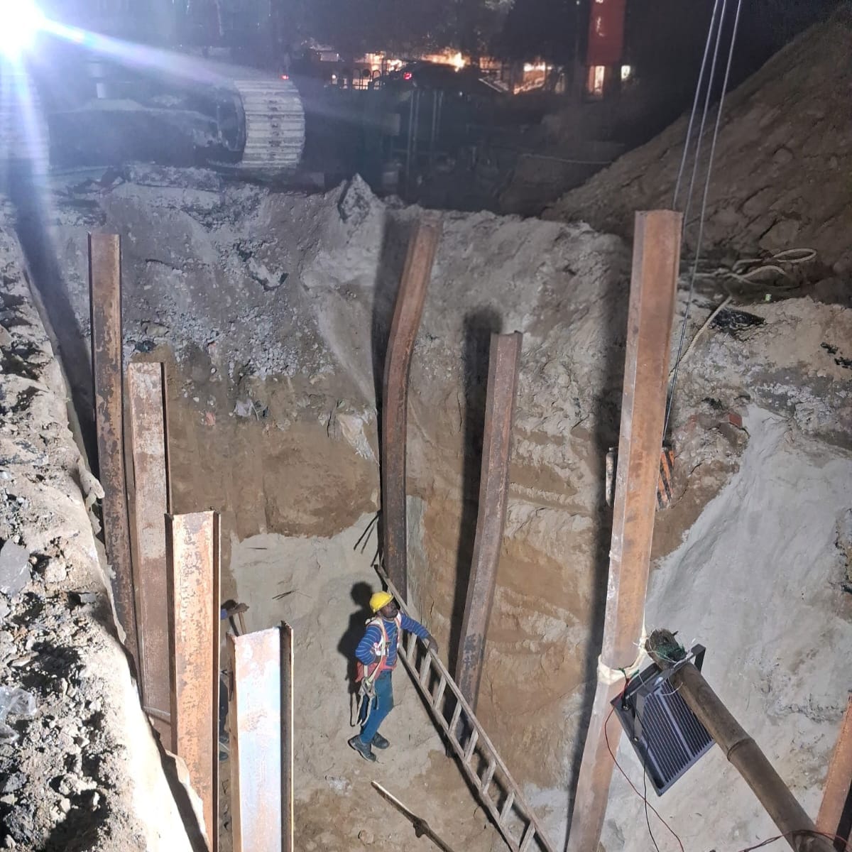 Repair of road subsidence in the crooked culvert begins, Suez takes charge