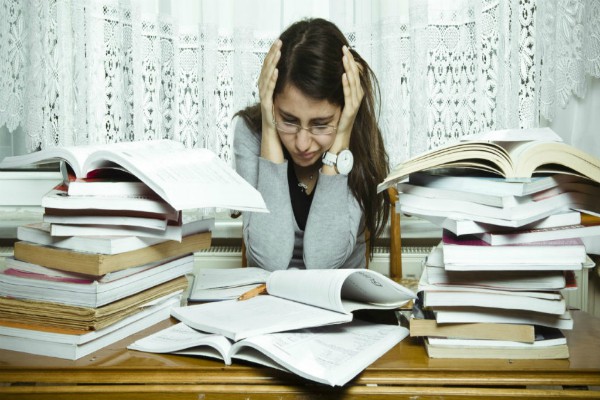 बच्चों को अवसाद के दुष्चक्र में धकेलता सीबीएसई का कार्पोरेट मॉडल