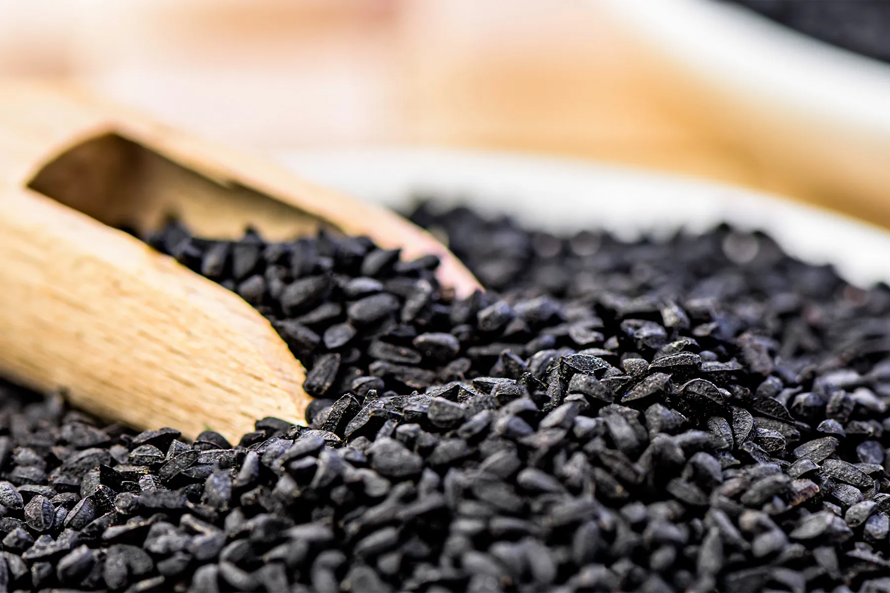 Kalonji Benefits and Uses: कलौंजी के फायदे और इस्तेमाल का सही तरीका, जानें किन समस्याओं में है असरदार घरेलू उपाय
