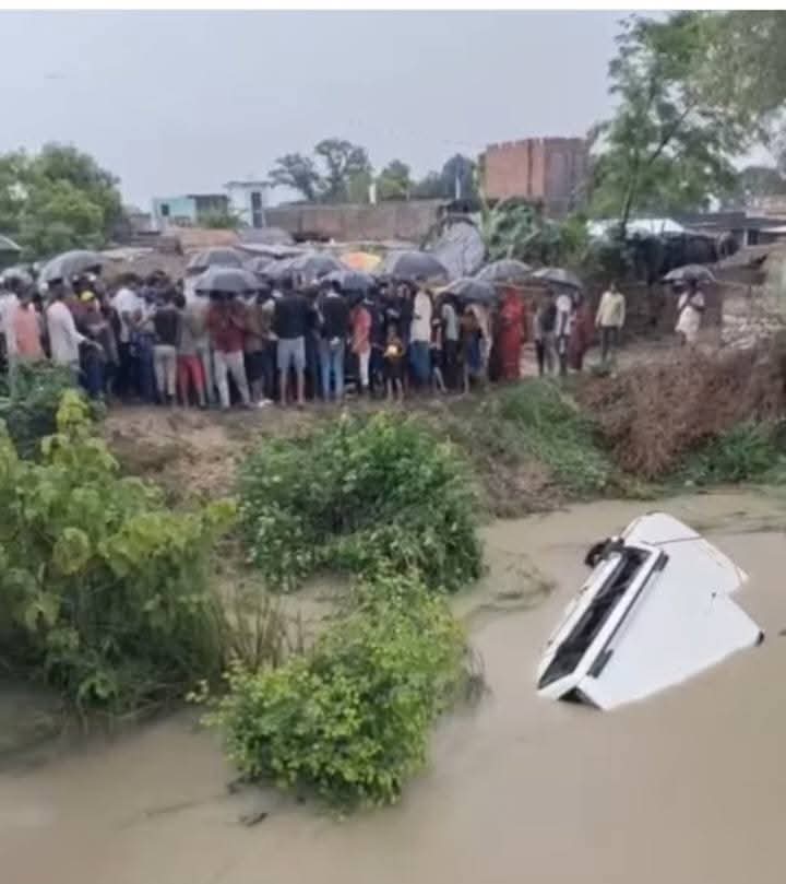 Bolero canal accident in Gonda: 11 devotees going to Prithvinath temple died, Chief Minister announced financial assistance