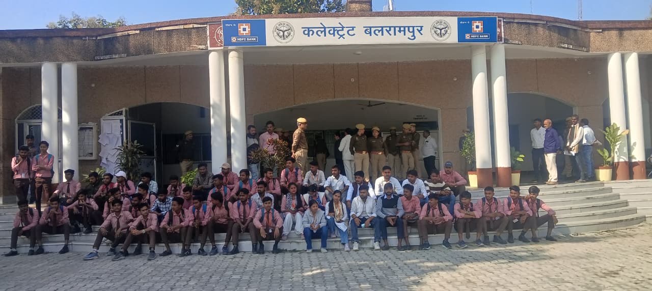 ABVP's strong protest, submitted eight-point memorandum to the DM