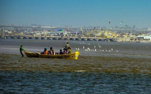 विकास की उल्टी गंगा से बदहाल होती जीवनदायिनी गंगा