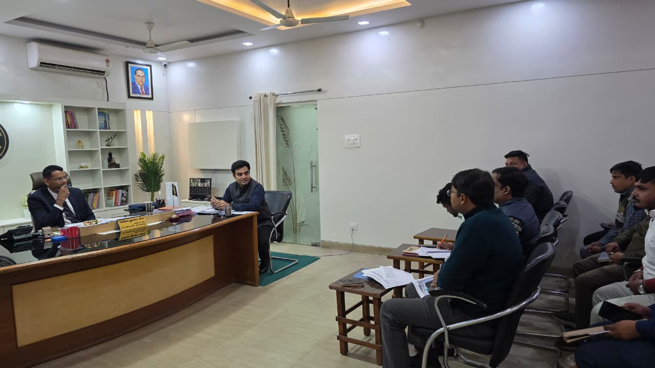 Progress review meeting of PM Suryaghar Free Electricity Scheme concluded under the chairmanship of DM