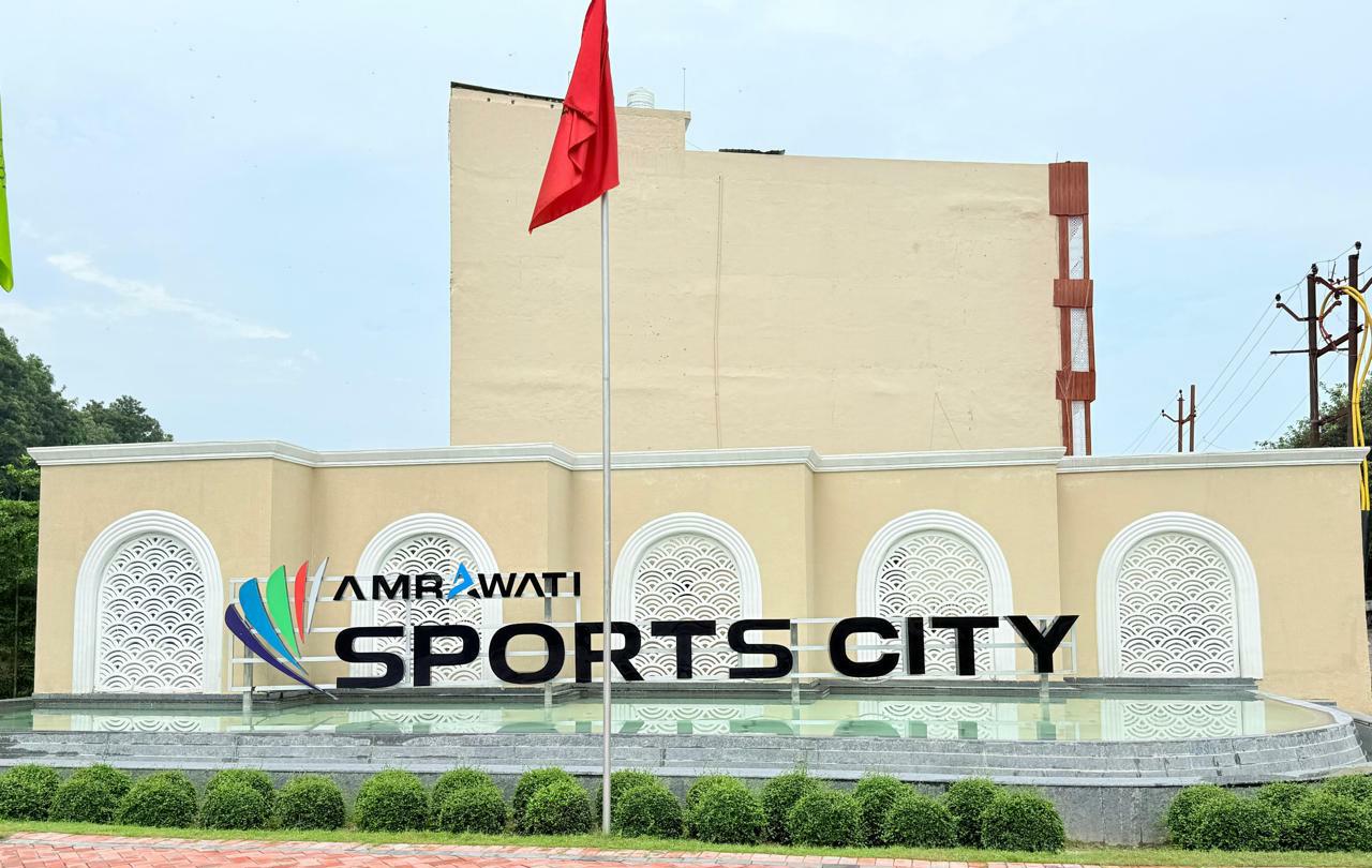 The Triumph of Amravati Sports City's Greenery Over Lucknow's Pollution
