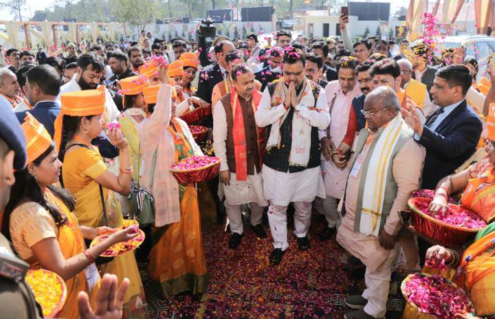 सीतापुर पहुंचे राजस्थान के मुख्यमंत्री भजन लाल शर्मा ने प्रबुद्ध वर्ग सम्मेलन को किया संबोधित