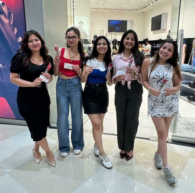 Lucknow: फीनिक्स पलासियो में 'विमेंस डे' की धूम; ₹25,000 की शॉपिंग पर स्मार्ट वॉच और सेफोरा का खास ब्यूटी पॉप-अप