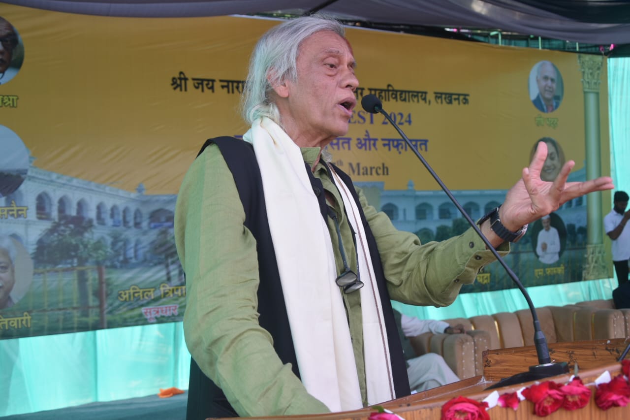 No matter how the swan flies in the sky, when it lands on the water, it touches the water in a very beautiful way: Sudhir Mishra