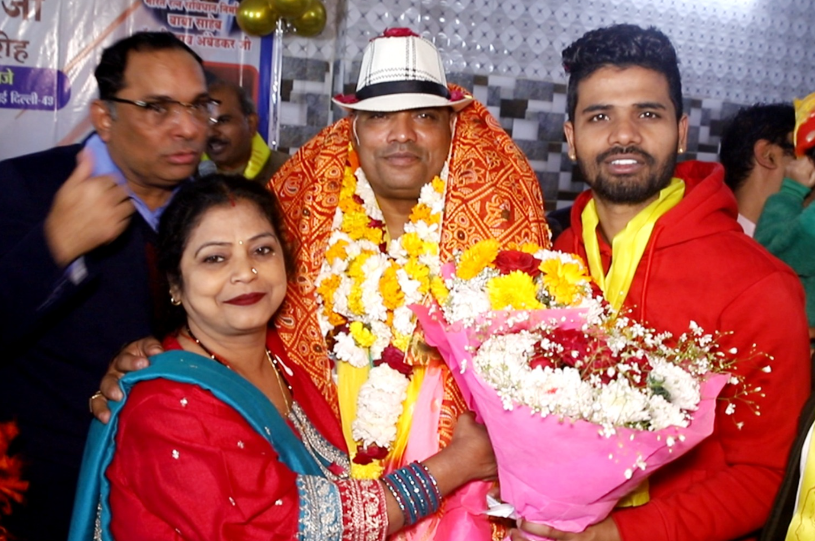 शिरोमणि गुरु रविदास विश्व महापीठ के आयोजन में जुटे देशभर के गणमान्य अतिथि उपाध्यक्ष खलीफा सोहन वीर कैन का जन्मदिन भी हर्षोल्लास के साथ मनाया गया