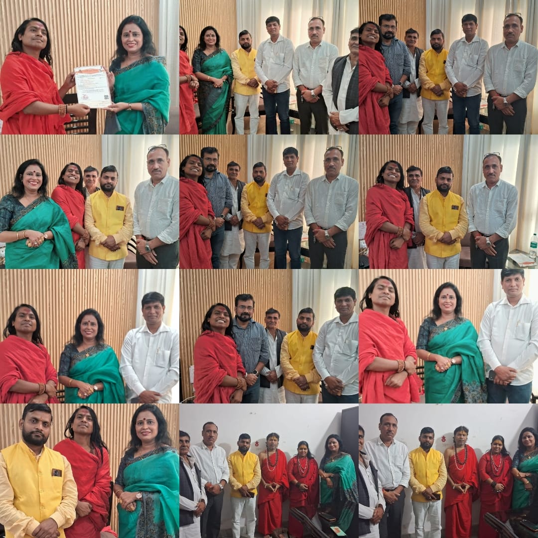 The Hindu Nation march receives support from the National Youth Brigade and National Volunteers of the BJP.