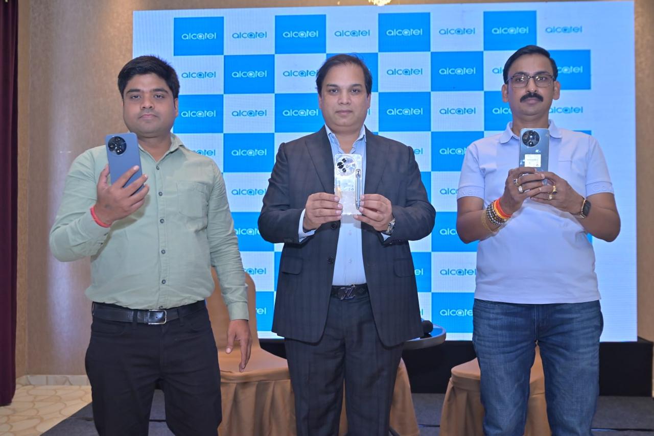 लखनऊ, 6 मई 2026&nbsp; फ्रांस की टेक कंपनी Alcatel ने उत्तर प्रदेश की राजधानी लखनऊ में अपनी ऑफलाइन रिटेल मौजूदगी को मजबूत करने के लिए RSKrish Technology and Services Private Limited के साथ रणनीतिक साझेदारी की घोषणा की है।