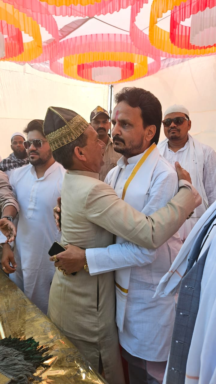 Namaz offered at Eidgah on Eid ul Fitr, Abhishek Gupta congratulated on Eid