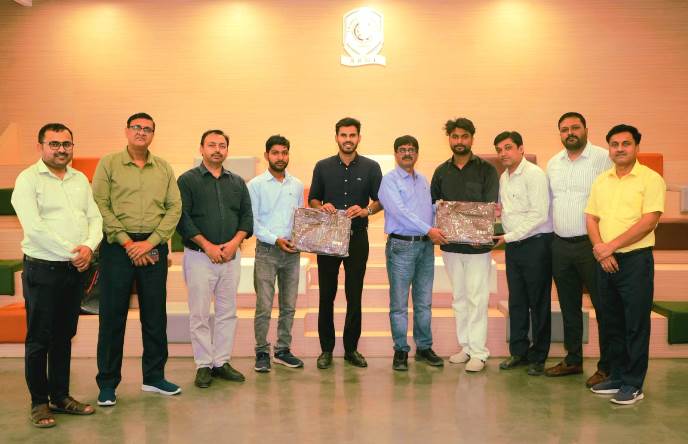 एसआर ग्रुप ऑफ इंस्टीट्यूशंस ने राष्ट्रीय पटल पर बढ़ाया लखनऊ का मान, बायोईथ्री चैलेंज (BioE3 Challenge) 2026 में छात्रों ने जीता ₹1 लाख का राष्ट्रीय पुरस्कार