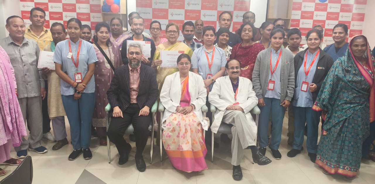 Causes of cancer: tobacco and artificial food coloring; early detection makes victory possible.