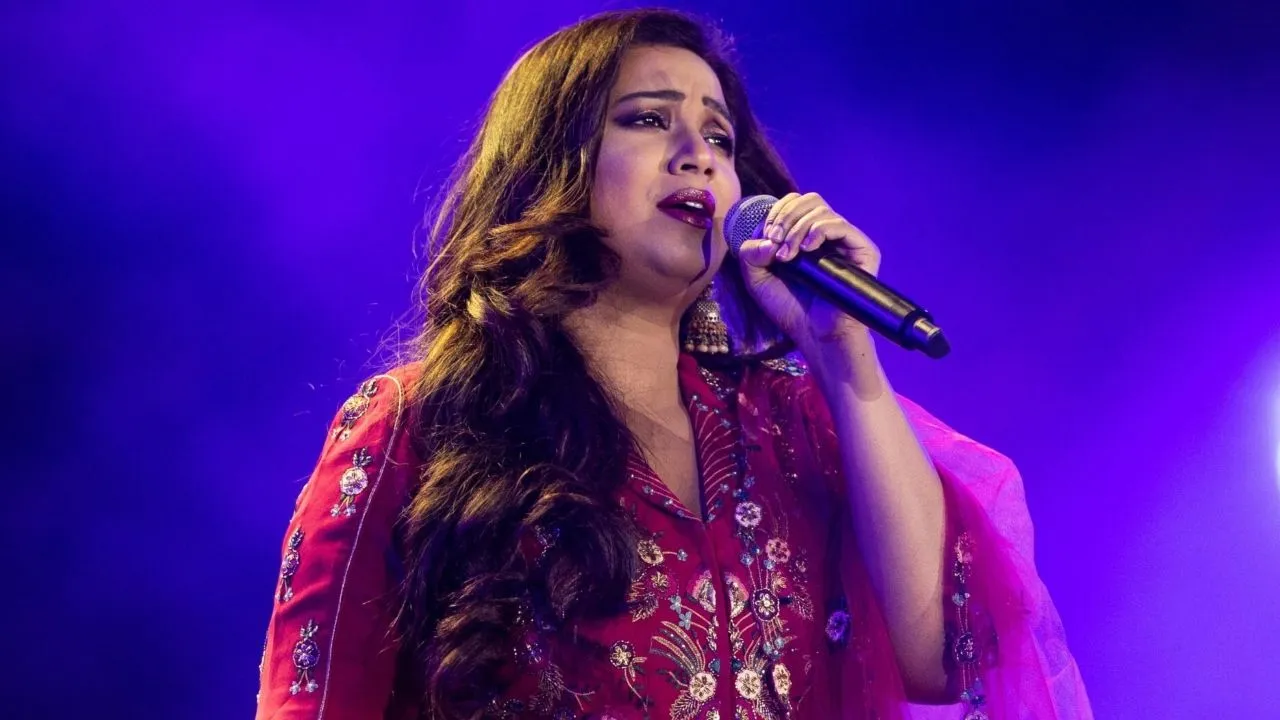 अरिजीत सिंह के बाद अब श्रेया घोषाल के बयान ने बढ़ाई फैंस की धड़कनें, सिंगिंग छोड़ने को लेकर कही यह बड़ी बात